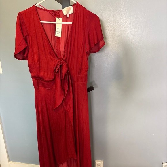 Red dress - Picture 1 of 4